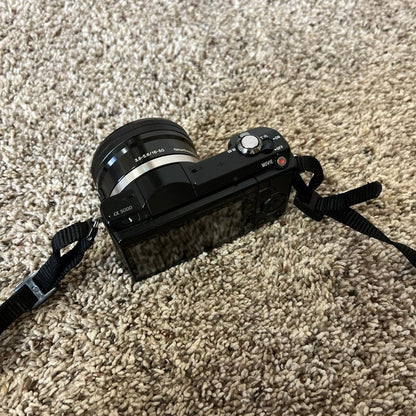 Sony A5000 With 16 50Mm Lens Lu