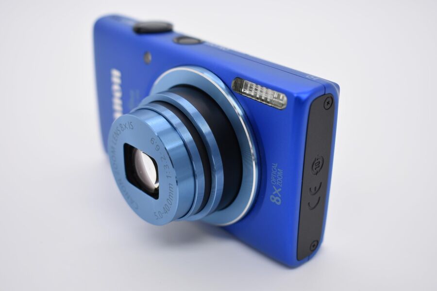 Canon Powershot Elph 115 Is Digital Camera Blue 16.0Mp 5X Optical Zoom