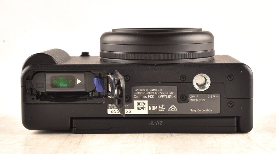 Sony Zv-1F 20.1Mp 4K F/2 Vlogging Digital Camera - Black