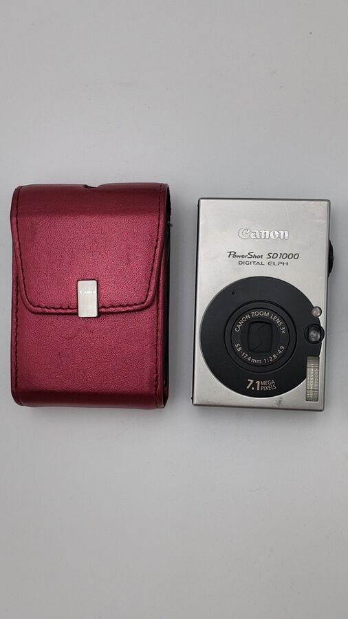Canon Powershot Digital Elph Sd1000 / Ixus 70 Digital Camera Bundle!