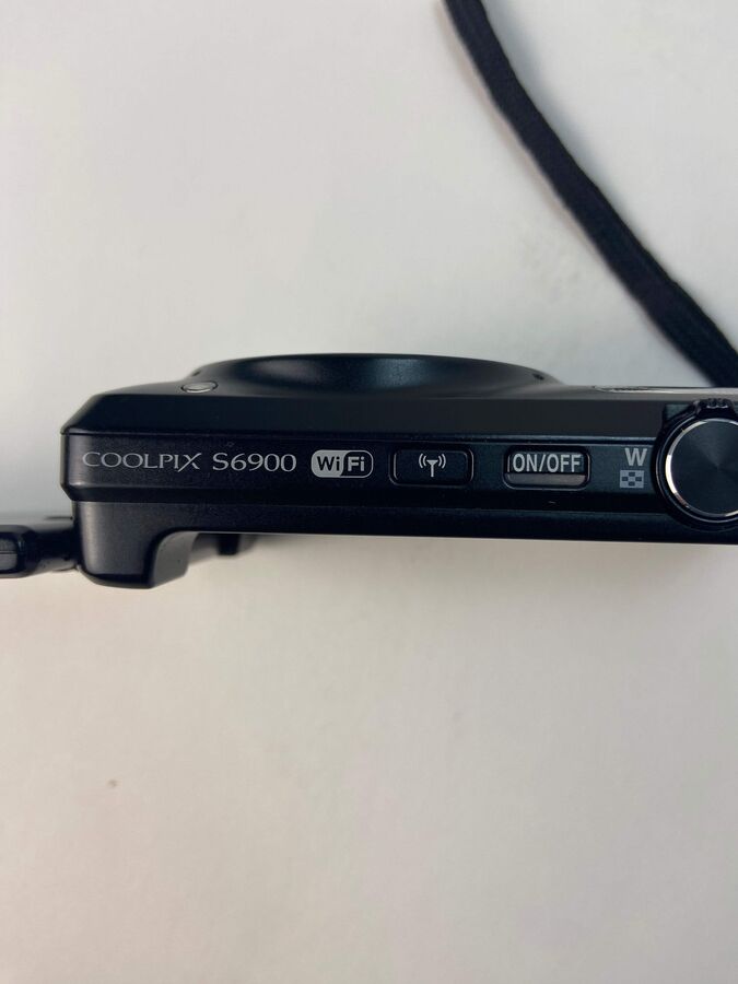 Nikon Coolpix S6900 16.0Mp Compact Camera